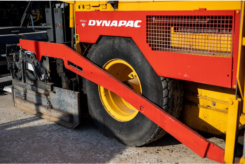 Acabadora Dynapac F121-4W: foto 17