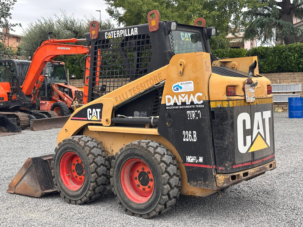 FIAT HITACHI 226BHF - Mini pá carregadora: foto 5 FIAT HITACHI 226BHF - Mini pá carregadora: foto 5