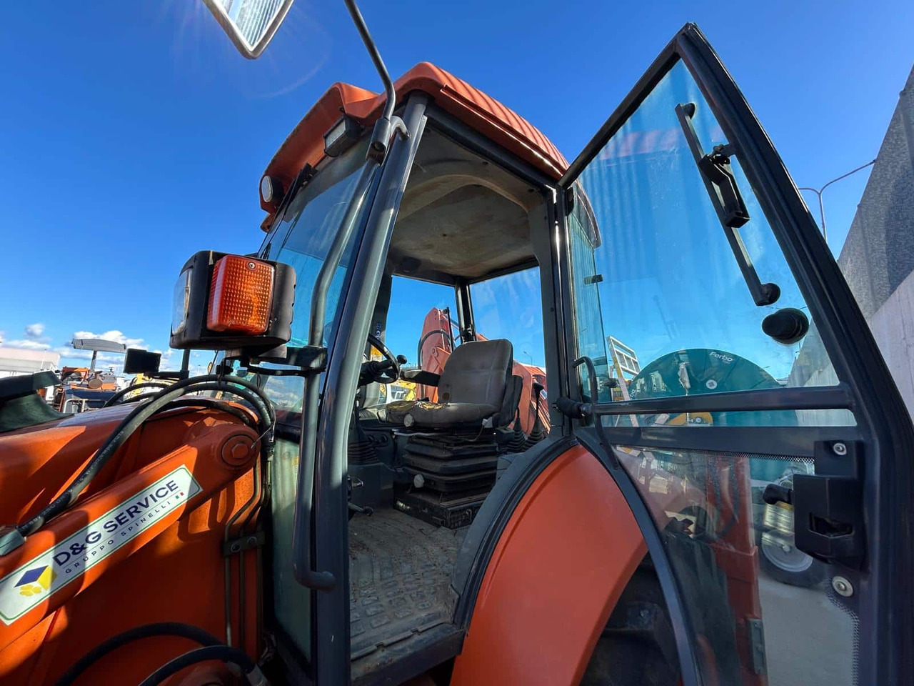 FIAT HITACHI FB100 - Retroescavadeira: foto 3 FIAT HITACHI FB100 - Retroescavadeira: foto 3