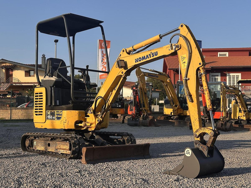 Komatsu PC16R-3HS - Mini escavadeira: foto 1 Komatsu PC16R-3HS - Mini escavadeira: foto 1