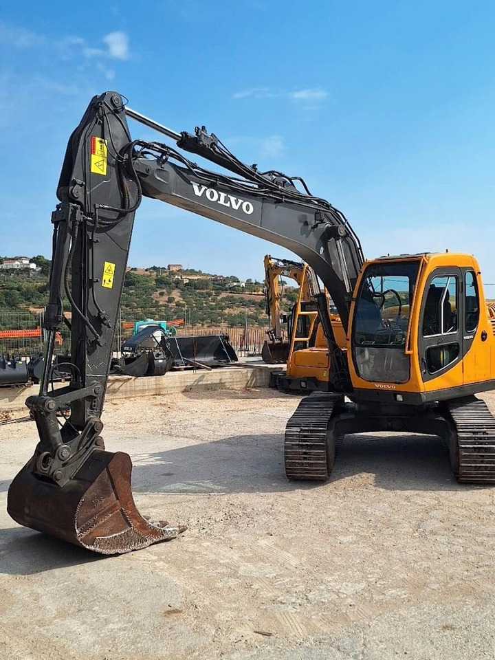 VOLVO EC140BLC - Escavadora de rastos: foto 2 VOLVO EC140BLC - Escavadora de rastos: foto 2