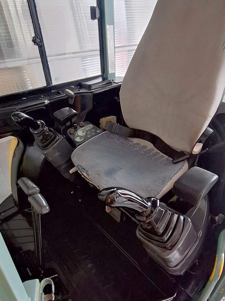 YANMAR VIO30 - Mini escavadeira: foto 5 YANMAR VIO30 - Mini escavadeira: foto 5