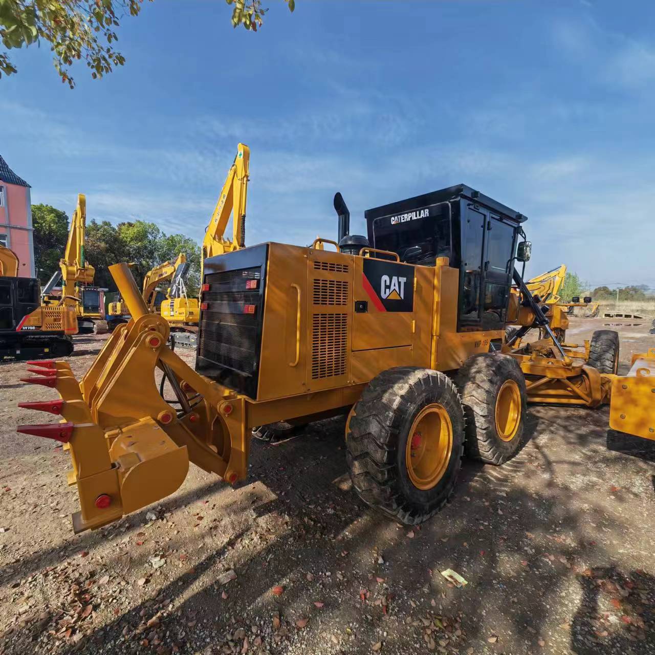 CATERPILLAR 140H - Motoniveladora: foto 2 CATERPILLAR 140H - Motoniveladora: foto 2