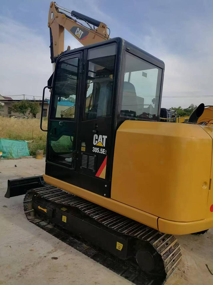 CATERPILLAR 305.5E2 - Mini escavadeira: foto 1 CATERPILLAR 305.5E2 - Mini escavadeira: foto 1