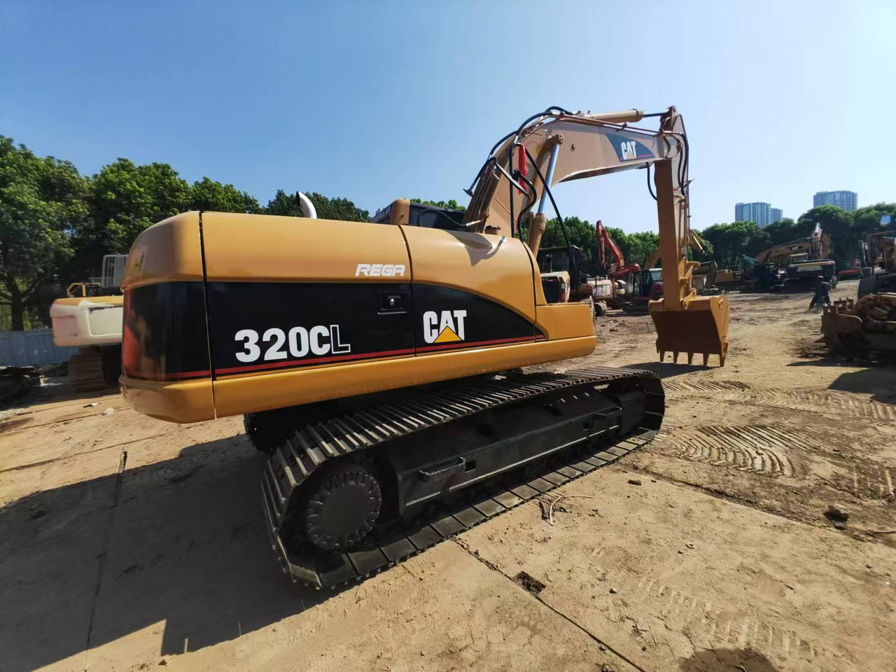 CATERPILLAR 320CL - Escavadora de rastos: foto 4 CATERPILLAR 320CL - Escavadora de rastos: foto 4