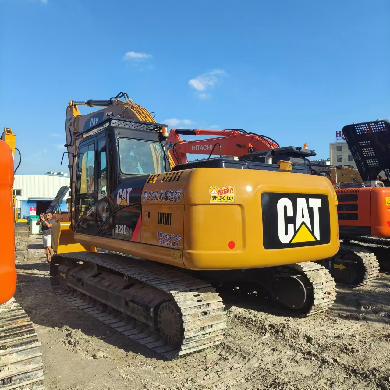 CATERPILLAR 323D - Escavadora de rastos: foto 5 CATERPILLAR 323D - Escavadora de rastos: foto 5