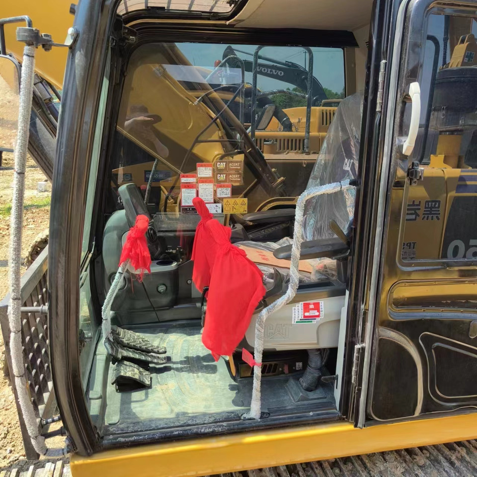 CATERPILLAR 330D - Escavadora de rastos: foto 4 CATERPILLAR 330D - Escavadora de rastos: foto 4