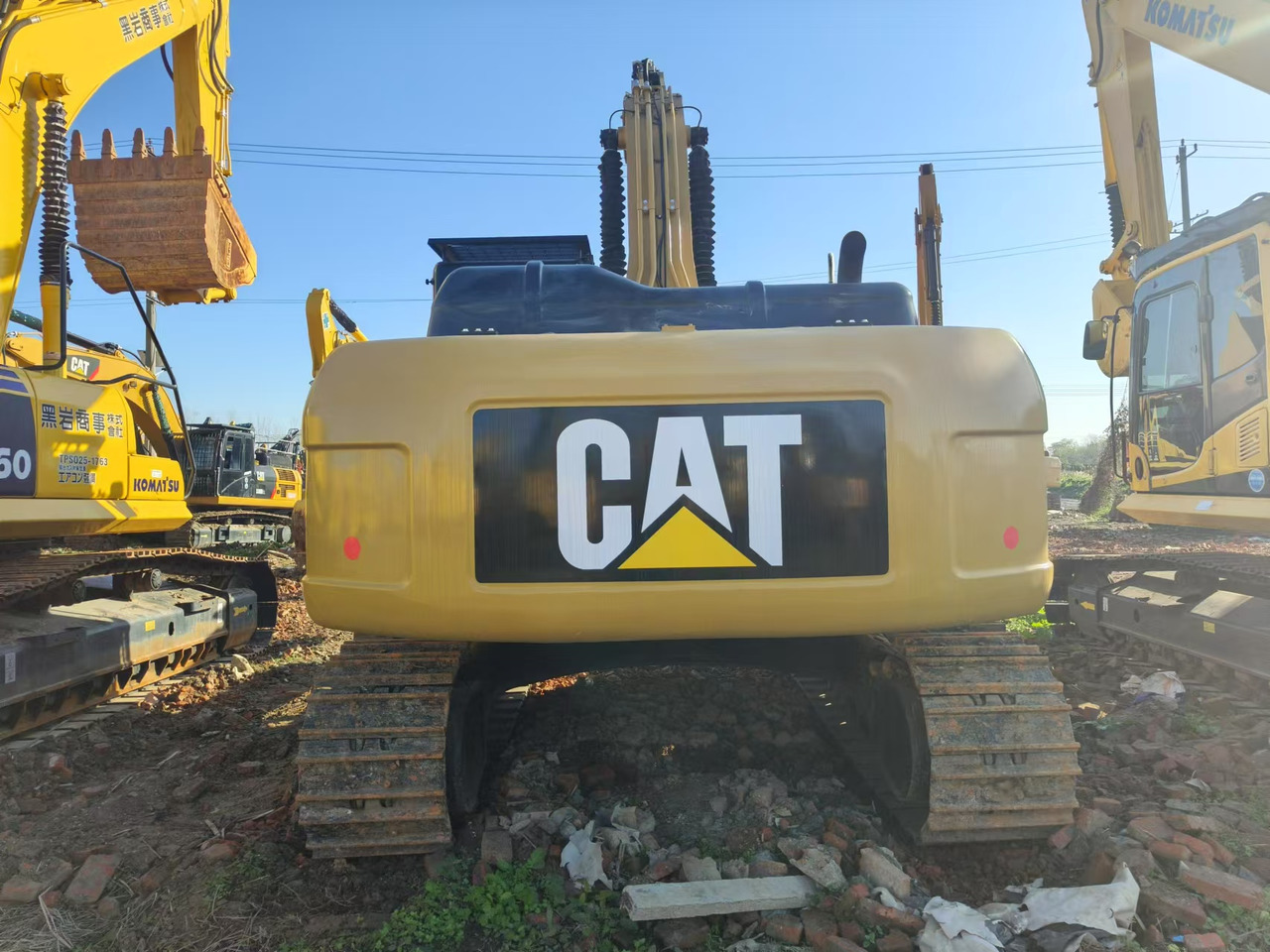 Escavadora de rastos CATERPILLAR 330D2: foto 9