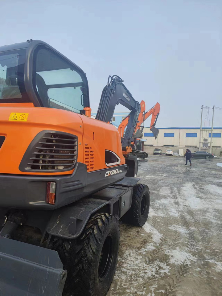 DOOSAN DX60w-9c - Mini escavadeira: foto 5 DOOSAN DX60w-9c - Mini escavadeira: foto 5
