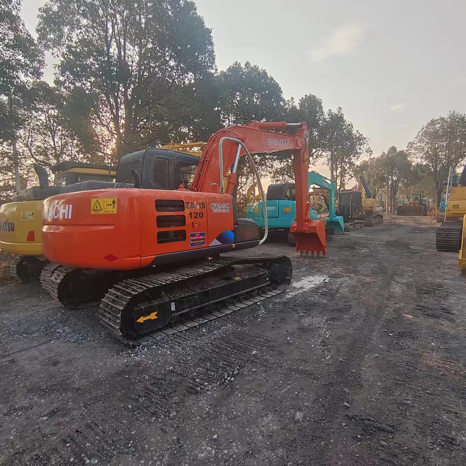 HITACHI ZX120 - Mini escavadeira: foto 1 HITACHI ZX120 - Mini escavadeira: foto 1