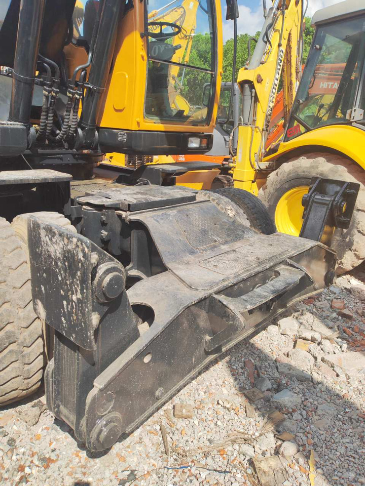 Escavadeira de rodas HYUNDAI R210W-9: foto 8