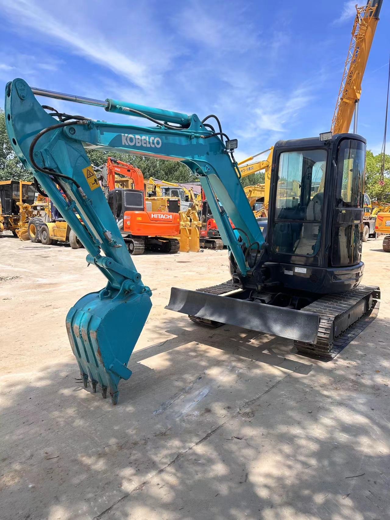 KOBELCO SK55 - Mini escavadeira: foto 1 KOBELCO SK55 - Mini escavadeira: foto 1