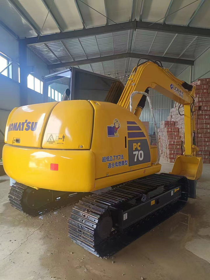 KOMATSU PC70 - Escavadora de rastos: foto 1 KOMATSU PC70 - Escavadora de rastos: foto 1