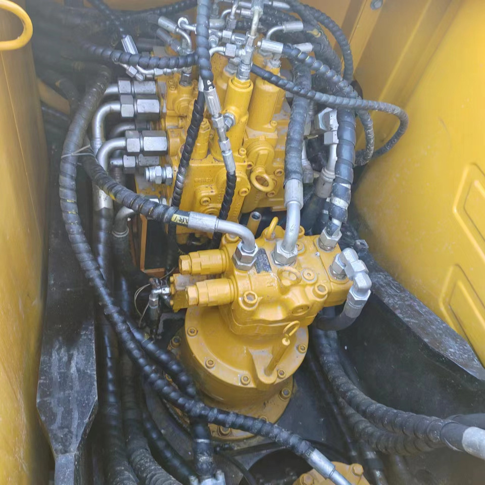 Escavadora de rastos SANY SY135: foto 9