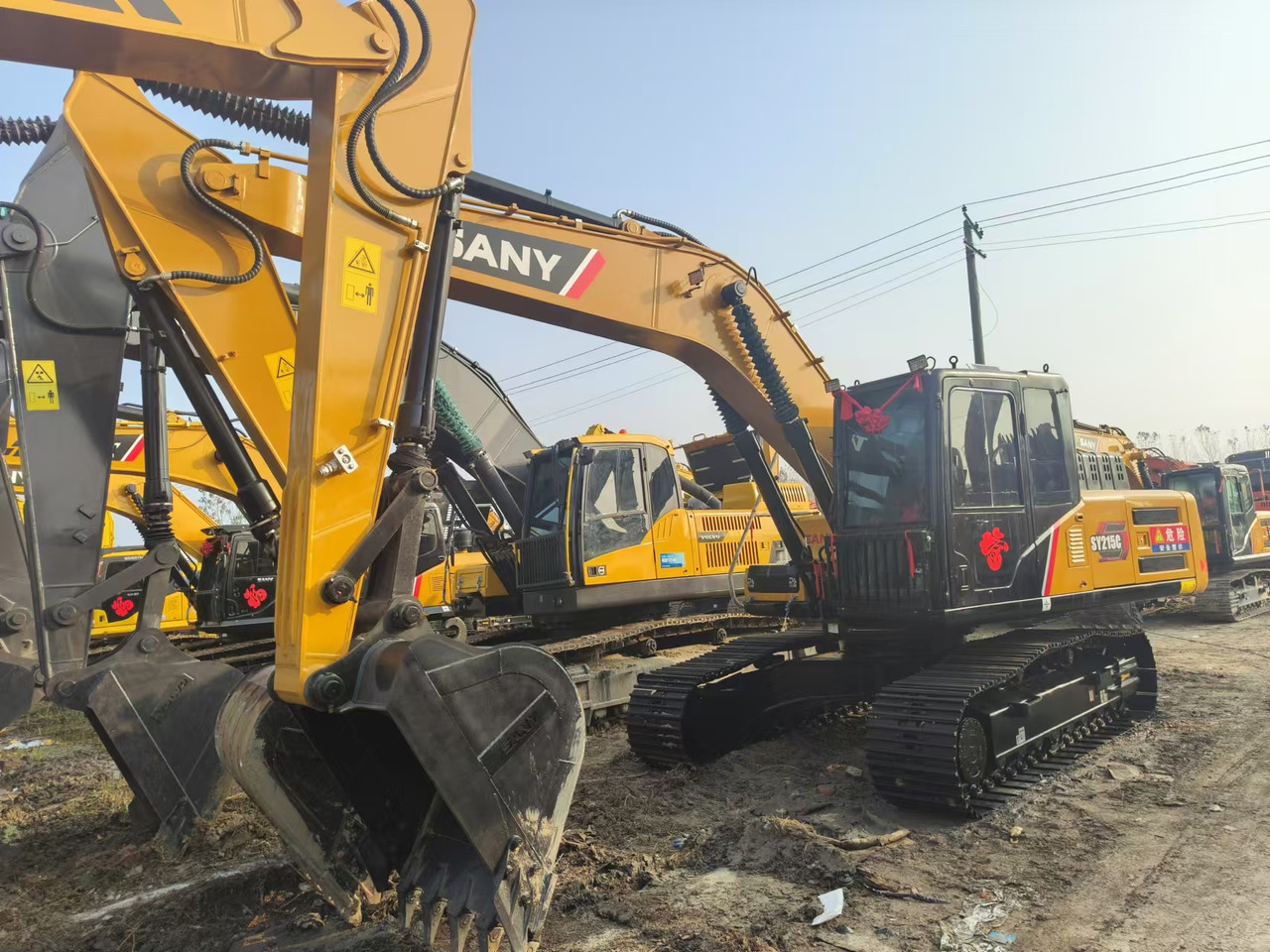 SANY SY215C - Escavadora de rastos: foto 4 SANY SY215C - Escavadora de rastos: foto 4