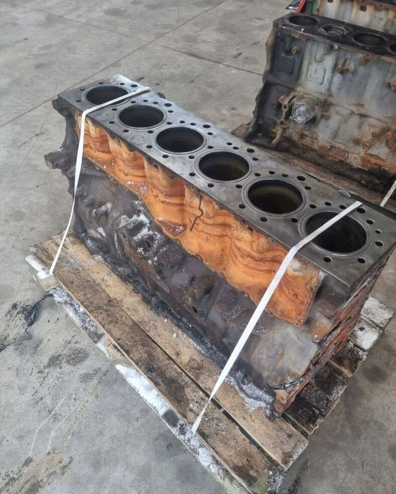 1002091 Renault Magnum - Bloco do motor para Camião: foto 2 1002091 Renault Magnum - Bloco do motor para Camião: foto 2