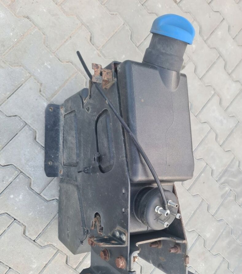 207667733 Volvo FL FE - Tanque para AdBlue para Camião: foto 1 207667733 Volvo FL FE - Tanque para AdBlue para Camião: foto 1