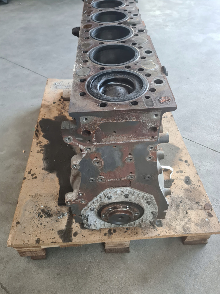 BLOK SILNIKA SŁUPEK TŁOKI WAŁ RENAULT GAMA T DTI 13 K2 - Bloco do motor: foto 4 BLOK SILNIKA SŁUPEK TŁOKI WAŁ RENAULT GAMA T DTI 13 K2 - Bloco do motor: foto 4