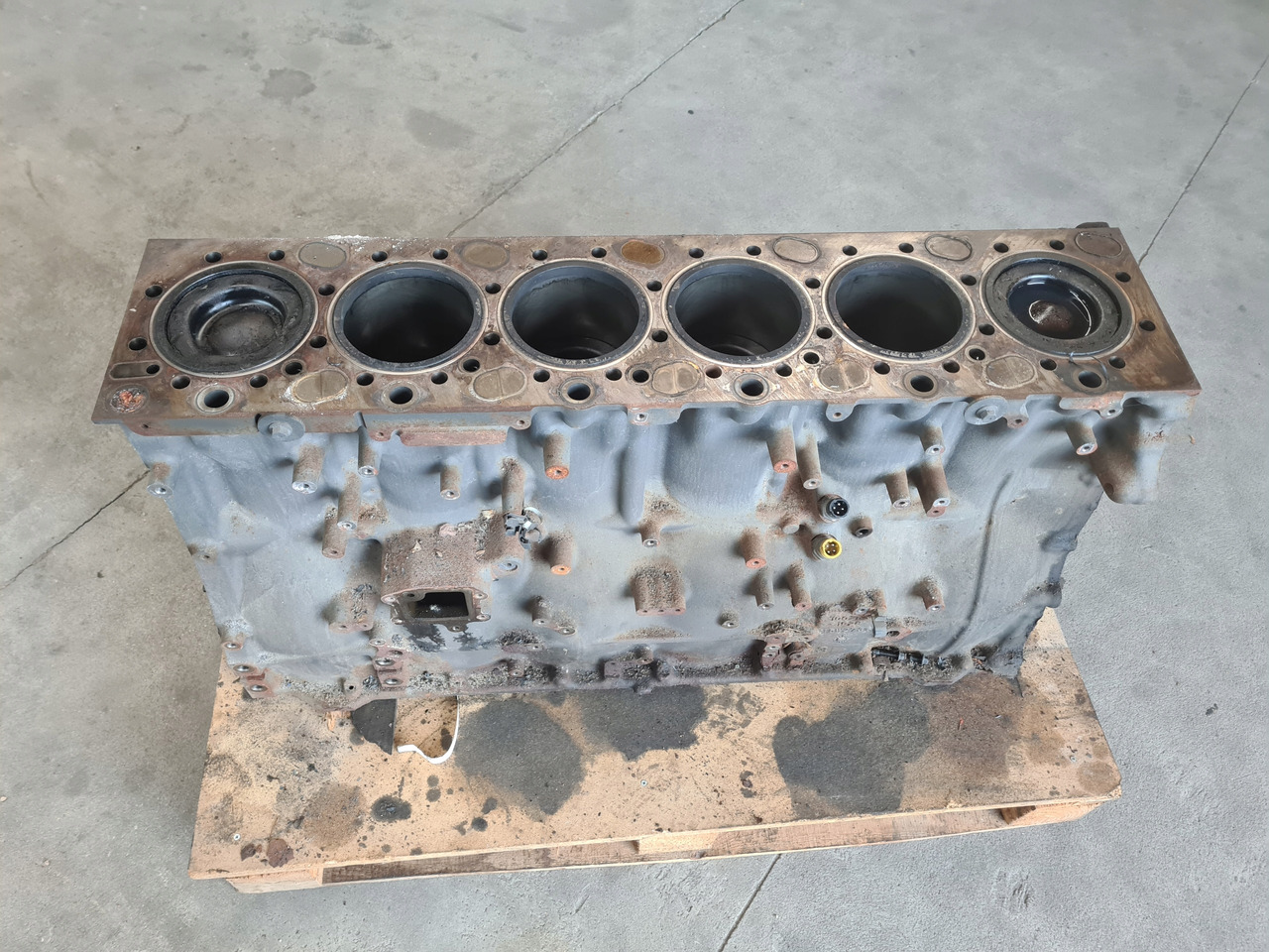 BLOK SILNIKA SŁUPEK TŁOKI WAŁ RENAULT GAMA T DTI 13 K2 - Bloco do motor: foto 5 BLOK SILNIKA SŁUPEK TŁOKI WAŁ RENAULT GAMA T DTI 13 K2 - Bloco do motor: foto 5