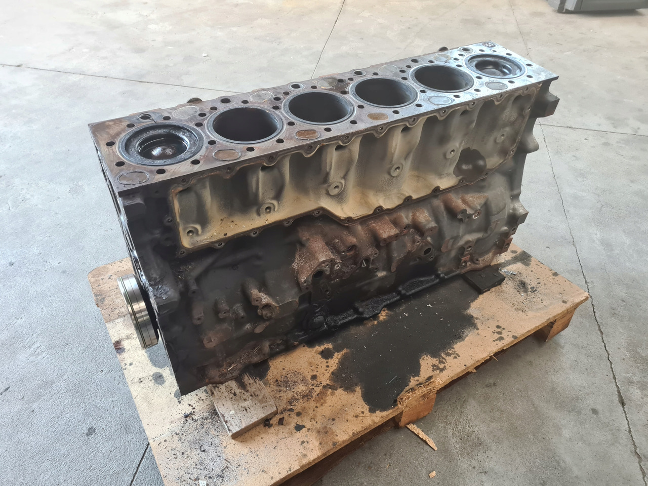 BLOK SILNIKA SŁUPEK TŁOKI WAŁ RENAULT GAMA T DTI 13 K2 - Bloco do motor: foto 2 BLOK SILNIKA SŁUPEK TŁOKI WAŁ RENAULT GAMA T DTI 13 K2 - Bloco do motor: foto 2