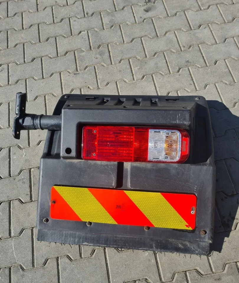BŁOTNIK KOMPLETNY PRAWY TYŁ LAMPA CHLAPACZ MOCOWANIE FORD F-MAX CARGO - Para-lama: foto 1 BŁOTNIK KOMPLETNY PRAWY TYŁ LAMPA CHLAPACZ MOCOWANIE FORD F-MAX CARGO - Para-lama: foto 1
