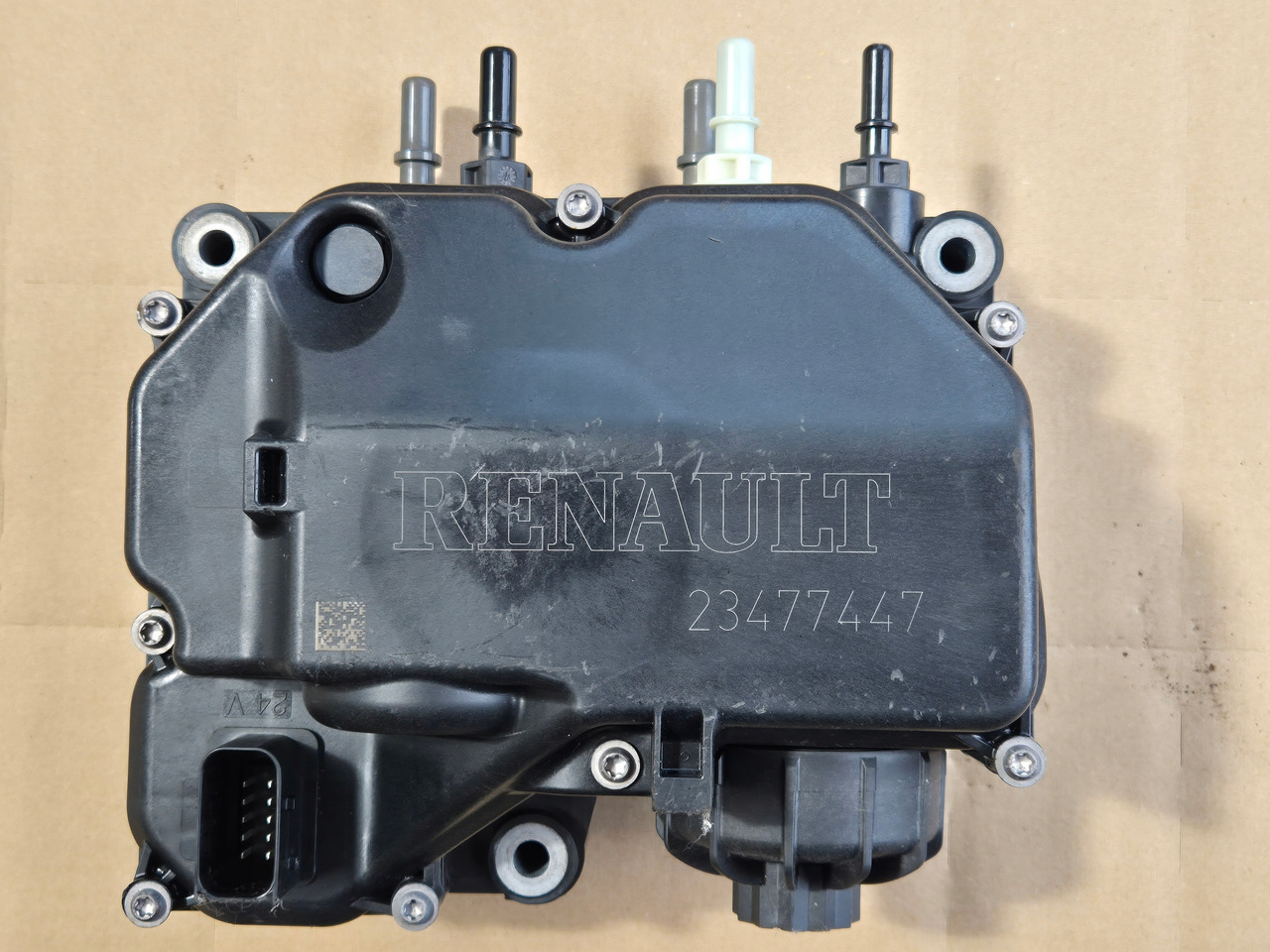 BOSCH POMPA ADBLUE MODUŁ VOLVO FH5 FM5 RENAULT GAMA RANGE T EVO 23477447 44406202 - Sistema de combustível para Camião: foto 1 BOSCH POMPA ADBLUE MODUŁ VOLVO FH5 FM5 RENAULT GAMA RANGE T EVO 23477447 44406202 - Sistema de combustível para Camião: foto 1