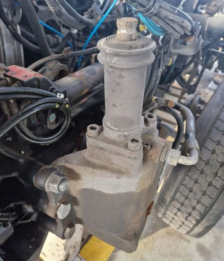 Bosch Renault VOLVO FH 4 RENAULT GAMA RANGE T truck - Caixa de direção para Camião: foto 2 Bosch Renault VOLVO FH 4 RENAULT GAMA RANGE T truck - Caixa de direção para Camião: foto 2