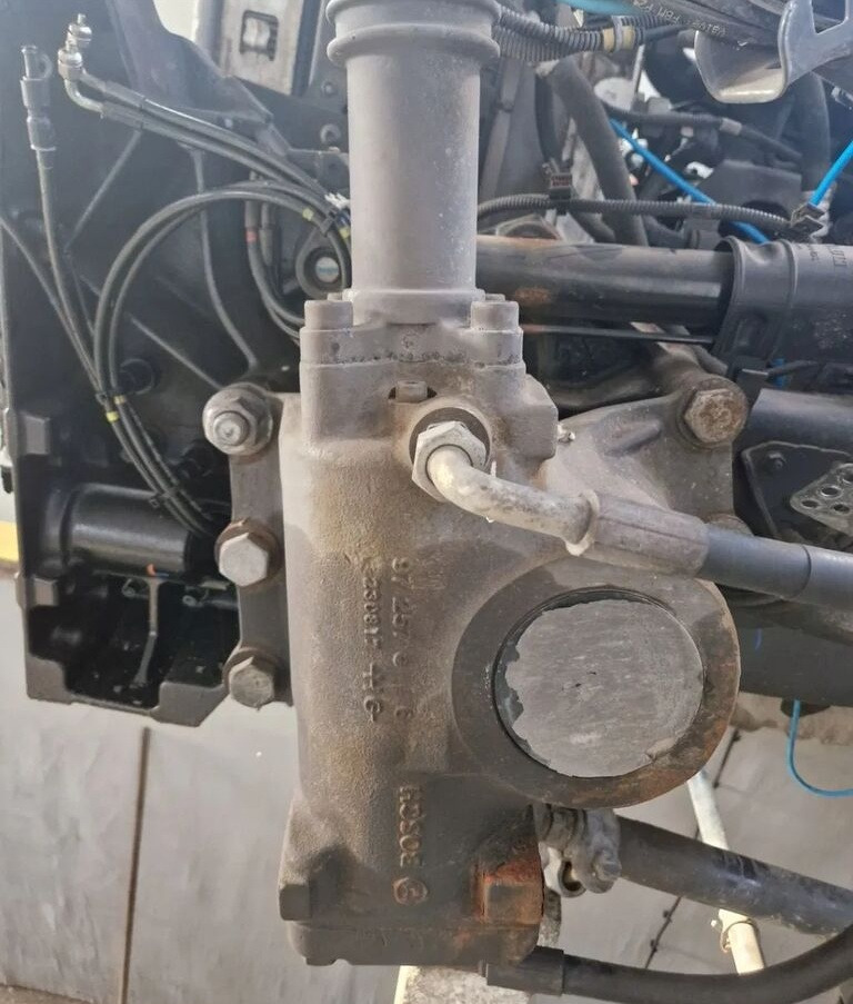 Bosch Renault VOLVO FH 4 RENAULT GAMA RANGE T truck - Caixa de direção para Camião: foto 1 Bosch Renault VOLVO FH 4 RENAULT GAMA RANGE T truck - Caixa de direção para Camião: foto 1