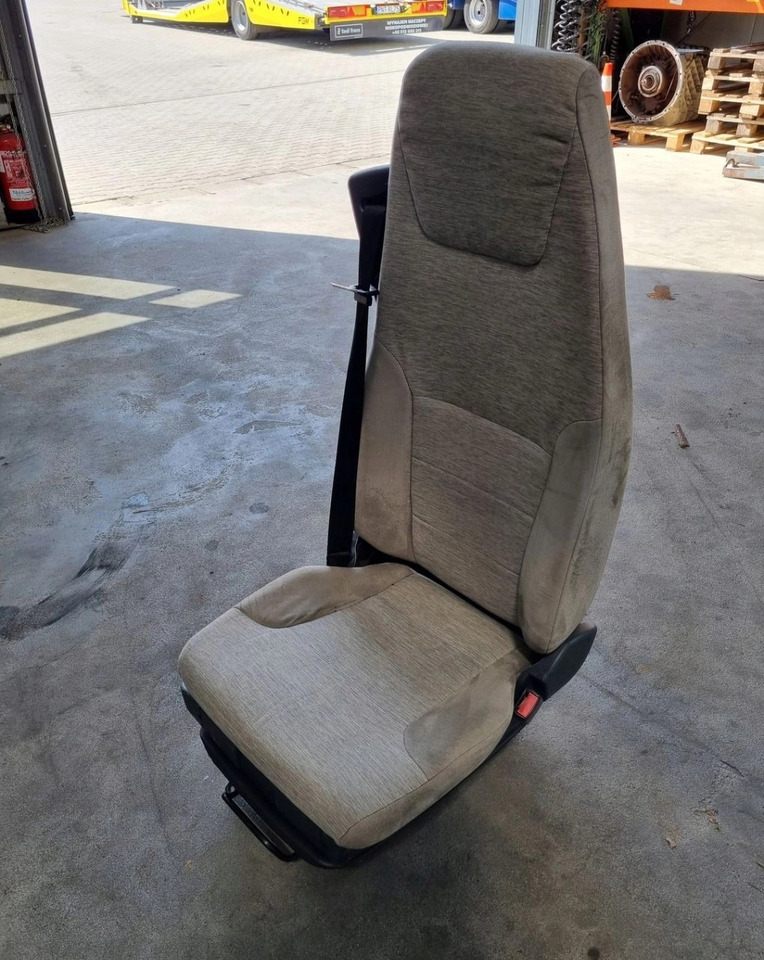 FOTEL PNEUMATYCZNY PRAWY SIEDZENIE PASAŻERA RENAULT PREMIUM MIDLUM DXI - Banco: foto 5 FOTEL PNEUMATYCZNY PRAWY SIEDZENIE PASAŻERA RENAULT PREMIUM MIDLUM DXI - Banco: foto 5