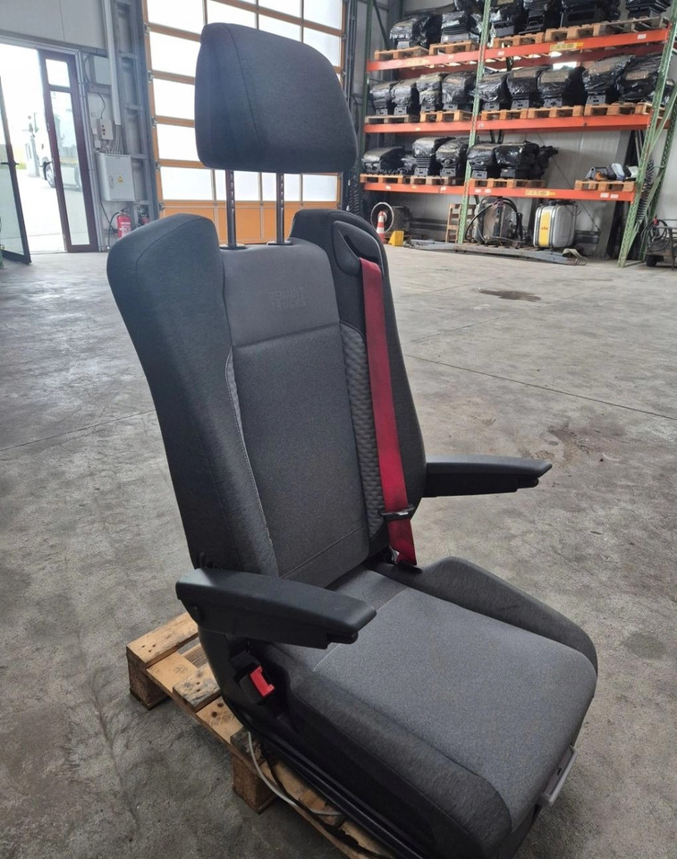 FOTEL PNEUMATYCZY SIEDZENIE KIEROWCY RENAULT RANGE GAMA T C K EVO LIFT - Banco: foto 3 FOTEL PNEUMATYCZY SIEDZENIE KIEROWCY RENAULT RANGE GAMA T C K EVO LIFT - Banco: foto 3