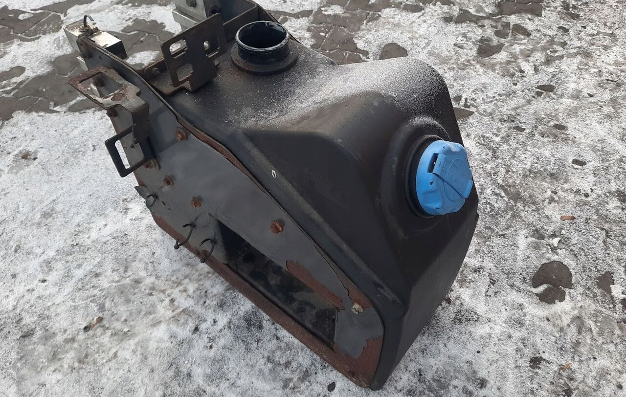 Renault 22077231 Renault Gama D / Volvo FL - Tanque para AdBlue para Camião: foto 2 Renault 22077231 Renault Gama D / Volvo FL - Tanque para AdBlue para Camião: foto 2