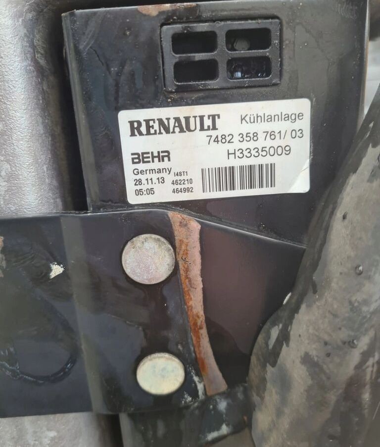 Renault OE Renault RENAULT PREMIUM 2 KERAX LANDER DXI truck - Radiador para Camião: foto 3 Renault OE Renault RENAULT PREMIUM 2 KERAX LANDER DXI truck - Radiador para Camião: foto 3