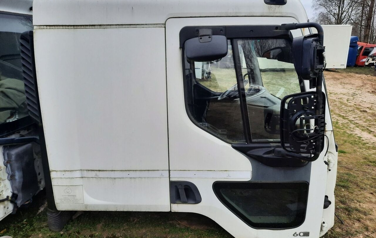 Renault PREMIUM 460 DXI - Cabine para Camião: foto 1 Renault PREMIUM 460 DXI - Cabine para Camião: foto 1
