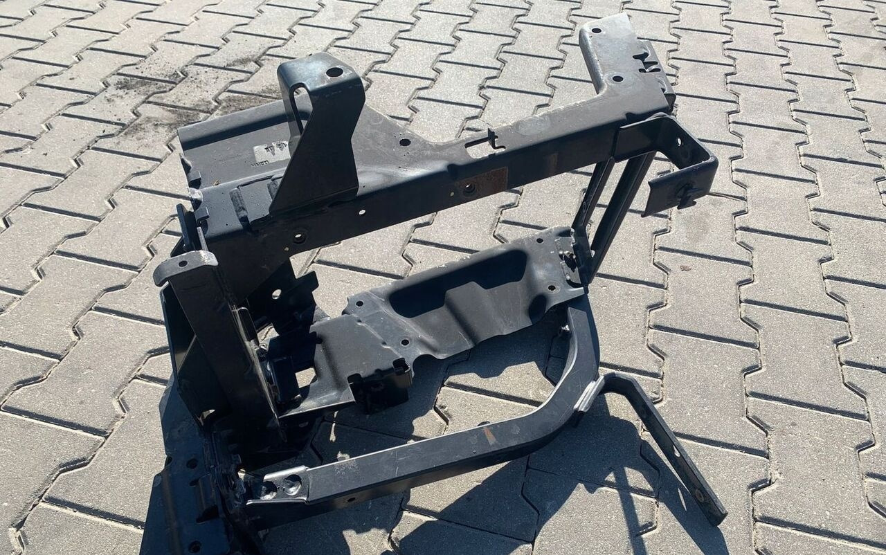 Renault STELAŻ STOPNICY STOPNIA PRAWY RENAULT GAMA T RANGE - Estribo para Camião: foto 1 Renault STELAŻ STOPNICY STOPNIA PRAWY RENAULT GAMA T RANGE - Estribo para Camião: foto 1