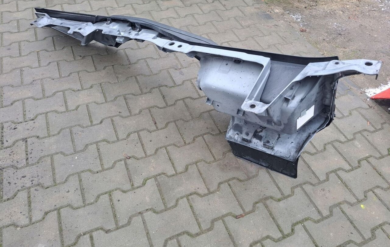 Renault STOPNICA GÓRNA STOPIEŃ LEWY RENAULT GAMA T RANGE - Estribo para Camião: foto 1 Renault STOPNICA GÓRNA STOPIEŃ LEWY RENAULT GAMA T RANGE - Estribo para Camião: foto 1