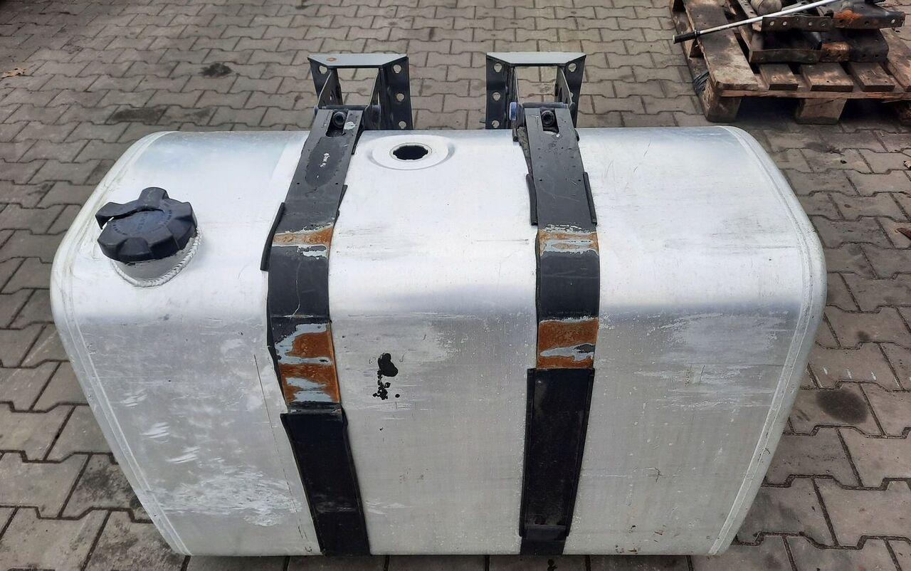 Renault ZBIORNIK PALIWA VOLVO FH4 FM4 FMX 100/70/70 21655306 - Tanque de combustível para Camião: foto 2 Renault ZBIORNIK PALIWA VOLVO FH4 FM4 FMX 100/70/70 21655306 - Tanque de combustível para Camião: foto 2