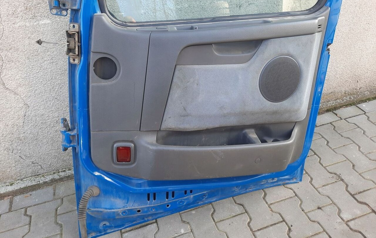 VOLVO DRZWI KOMPLETNE PRAWE VOLVO FH 12 13 - Porta e peças para Camião: foto 5 VOLVO DRZWI KOMPLETNE PRAWE VOLVO FH 12 13 - Porta e peças para Camião: foto 5