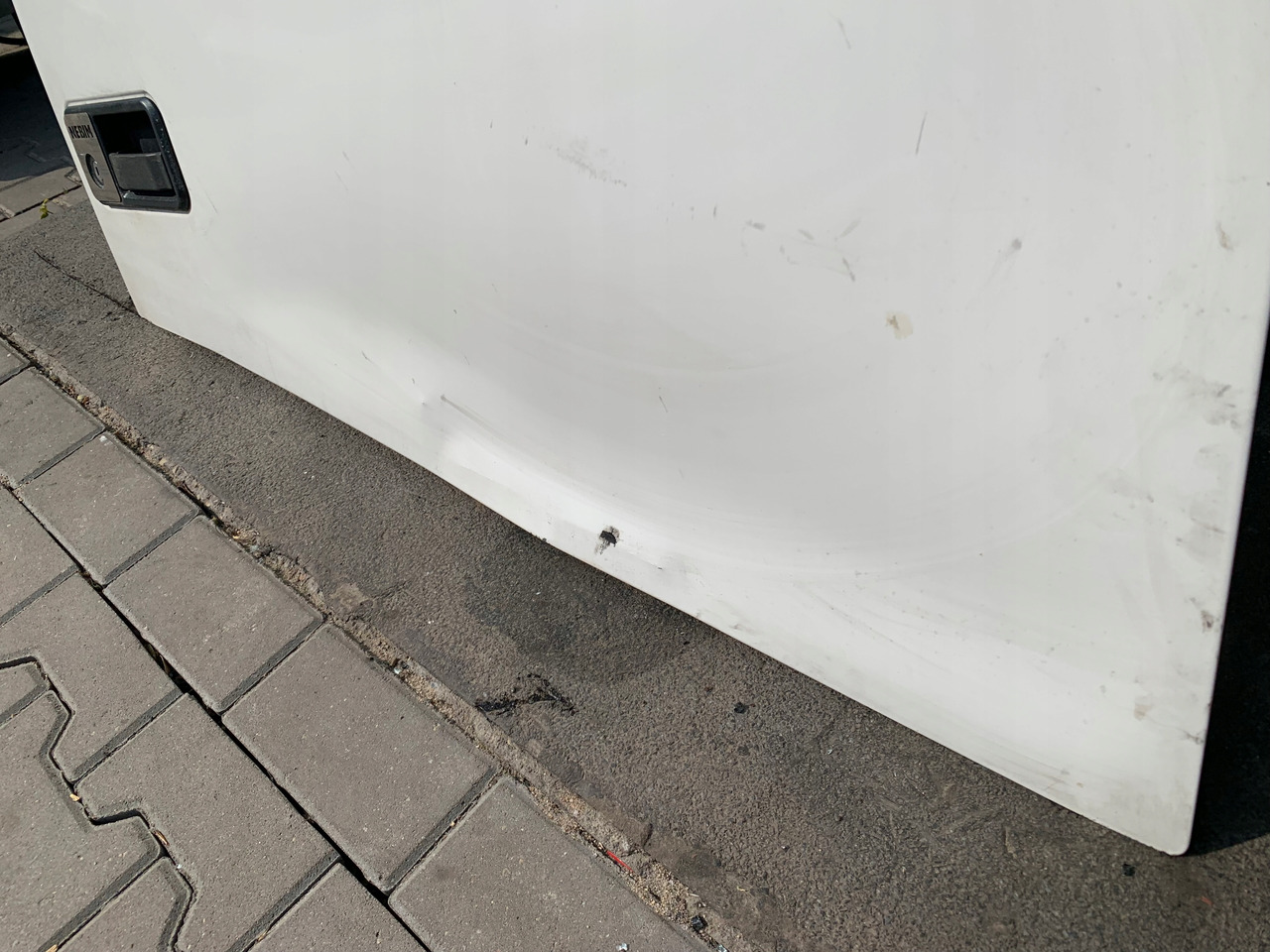 VOLVO DRZWI KOMPLETNE PRAWE VOLVO FH 12 13 - Porta e peças para Camião: foto 3 VOLVO DRZWI KOMPLETNE PRAWE VOLVO FH 12 13 - Porta e peças para Camião: foto 3