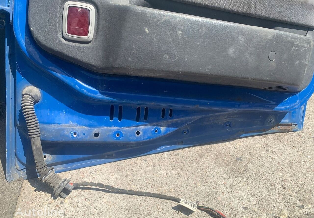 VOLVO DRZWI KOMPLETNE PRAWE VOLVO FH 12 13 - Porta e peças para Camião: foto 5 VOLVO DRZWI KOMPLETNE PRAWE VOLVO FH 12 13 - Porta e peças para Camião: foto 5