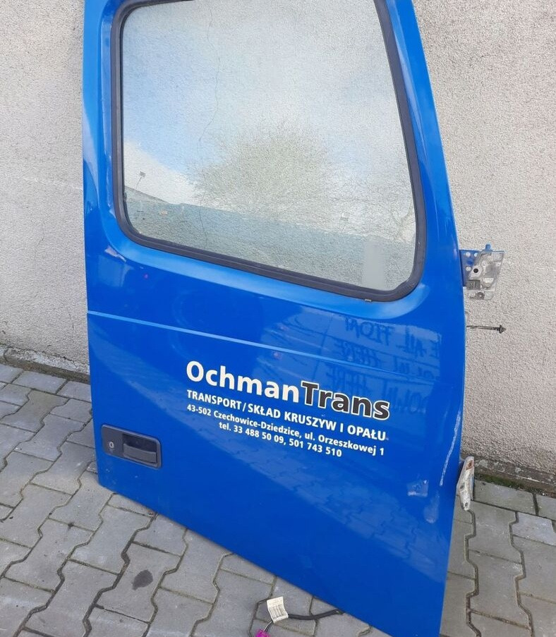 VOLVO DRZWI KOMPLETNE PRAWE VOLVO FH 12 13 - Porta e peças para Camião: foto 1 VOLVO DRZWI KOMPLETNE PRAWE VOLVO FH 12 13 - Porta e peças para Camião: foto 1