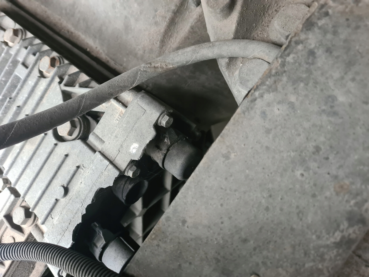 VOLVO ELEKTRONIKA WYBIERAKA SKRZYNI BIEGÓW " VT " VOLVO FH FM RENAULT MAGNUM DXI - Caixas de velocidade e peças para Camião: foto 2 VOLVO ELEKTRONIKA WYBIERAKA SKRZYNI BIEGÓW " VT " VOLVO FH FM RENAULT MAGNUM DXI - Caixas de velocidade e peças para Camião: foto 2