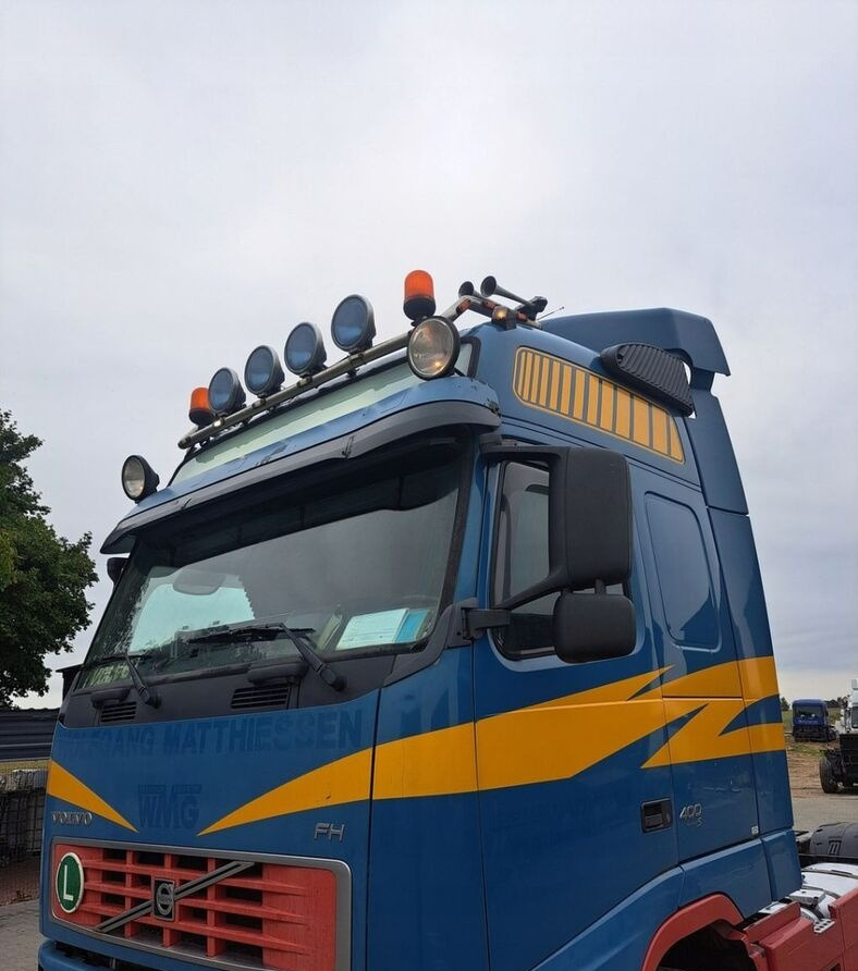 VOLVO KOMPLETNA VOLVO FH 12 13 GLOBETROTTER - Cabine para Camião: foto 2 VOLVO KOMPLETNA VOLVO FH 12 13 GLOBETROTTER - Cabine para Camião: foto 2