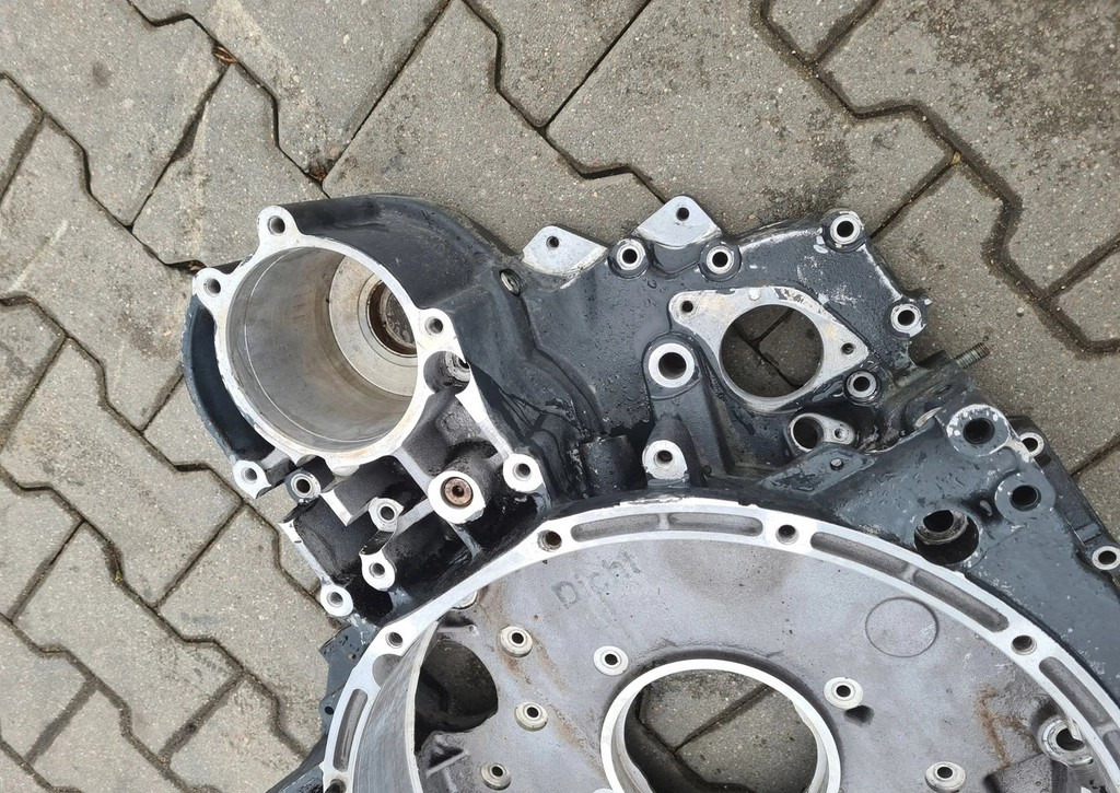 VOLVO OBUDOWA SPRZĘGŁA KOŁA ZAMACHOWEGO VOLVO FL FE D7 RENAULT PREMIUM MIDLUM DXI - Embreagem e peças para Camião: foto 4 VOLVO OBUDOWA SPRZĘGŁA KOŁA ZAMACHOWEGO VOLVO FL FE D7 RENAULT PREMIUM MIDLUM DXI - Embreagem e peças para Camião: foto 4