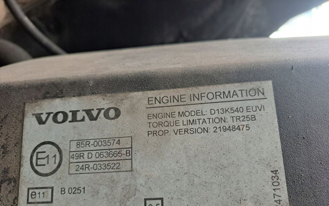 VOLVO SILNIK KOMPLETNY VOLVO FH 4 D13K K2 540 EUVI EURO 6 - Motor para Camião: foto 5 VOLVO SILNIK KOMPLETNY VOLVO FH 4 D13K K2 540 EUVI EURO 6 - Motor para Camião: foto 5
