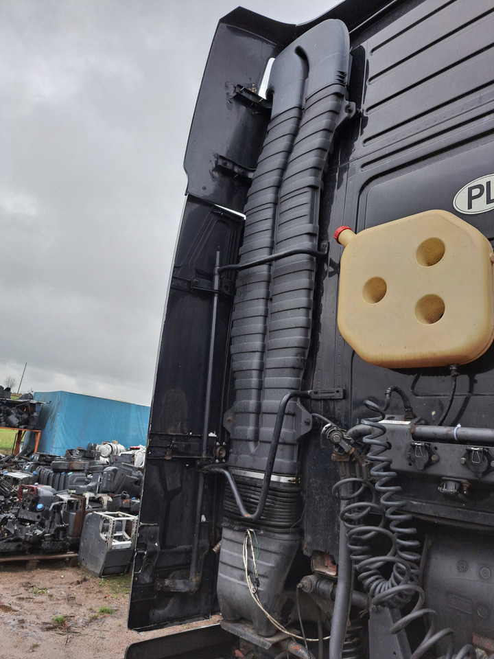 VOLVO SPOILERY OWIEWKI KABINY KOMPLET VOLVO FH 12 13 XL - Aerodinâmica/ Aerofólio para Camião: foto 5 VOLVO SPOILERY OWIEWKI KABINY KOMPLET VOLVO FH 12 13 XL - Aerodinâmica/ Aerofólio para Camião: foto 5