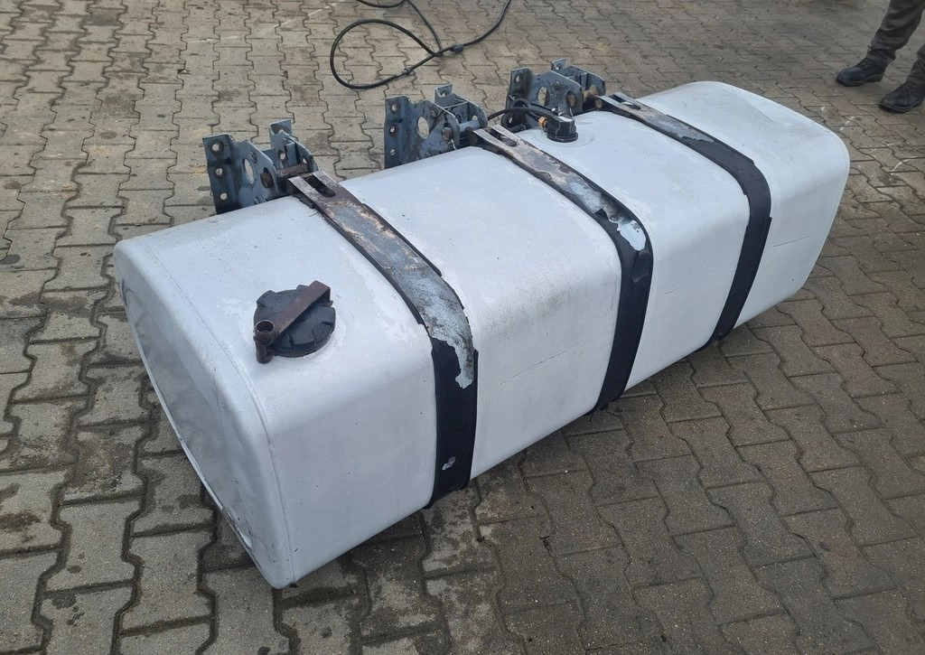 VOLVO ZBIORNIK PALIWA RENAULT GAMA T K C VOLVO FH FM FL FE FMX LOW DECK 160x69x56 - Tanque de combustível: foto 2 VOLVO ZBIORNIK PALIWA RENAULT GAMA T K C VOLVO FH FM FL FE FMX LOW DECK 160x69x56 - Tanque de combustível: foto 2