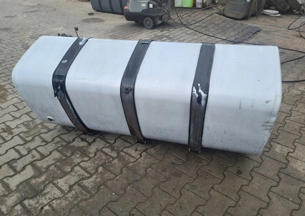 VOLVO ZBIORNIK PALIWA RENAULT GAMA T K C VOLVO FH FM FL FE FMX LOW DECK 160x69x56 - Tanque de combustível: foto 4 VOLVO ZBIORNIK PALIWA RENAULT GAMA T K C VOLVO FH FM FL FE FMX LOW DECK 160x69x56 - Tanque de combustível: foto 4