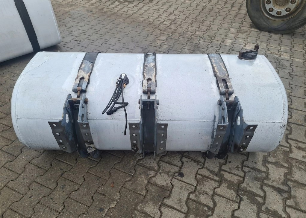 VOLVO ZBIORNIK PALIWA RENAULT GAMA T K C VOLVO FH FM FL FE FMX LOW DECK 160x69x56 - Tanque de combustível: foto 5 VOLVO ZBIORNIK PALIWA RENAULT GAMA T K C VOLVO FH FM FL FE FMX LOW DECK 160x69x56 - Tanque de combustível: foto 5