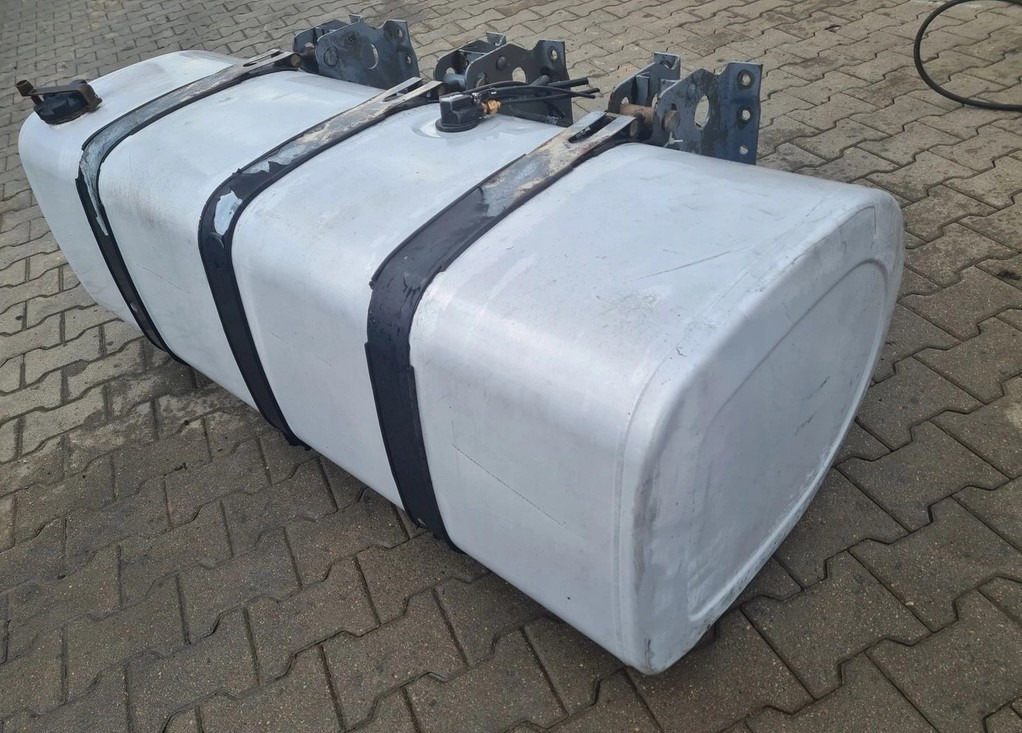 VOLVO ZBIORNIK PALIWA RENAULT GAMA T K C VOLVO FH FM FL FE FMX LOW DECK 160x69x56 - Tanque de combustível: foto 3 VOLVO ZBIORNIK PALIWA RENAULT GAMA T K C VOLVO FH FM FL FE FMX LOW DECK 160x69x56 - Tanque de combustível: foto 3
