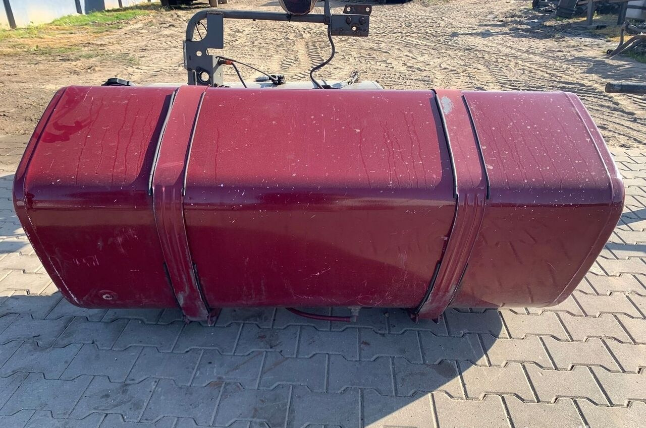 VOLVO ZBIORNIK PALIWA VOLVO FH FM 4 5 RENAULT GAMA T LOW DECK 150x69x56 - Tanque de combustível para Camião: foto 1 VOLVO ZBIORNIK PALIWA VOLVO FH FM 4 5 RENAULT GAMA T LOW DECK 150x69x56 - Tanque de combustível para Camião: foto 1